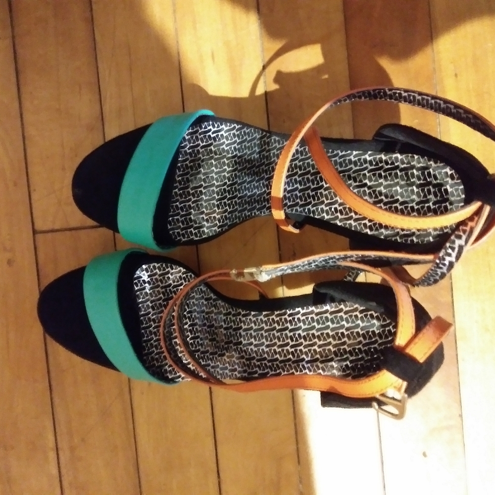 Suede platform heels Size 8